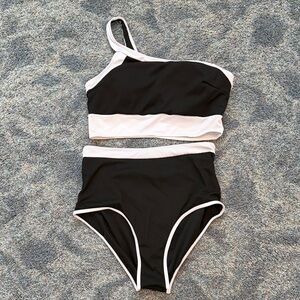 Chic Soul Black and White Bikini Set